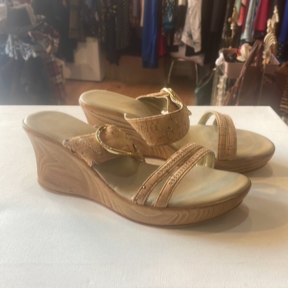 Light weight wedges - Picture 3 of 4